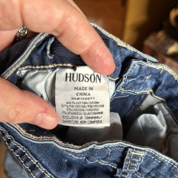 Hudson Jeans Dark Blue Distressed Skinny Jeans Size 10 - Picture 13 of 14